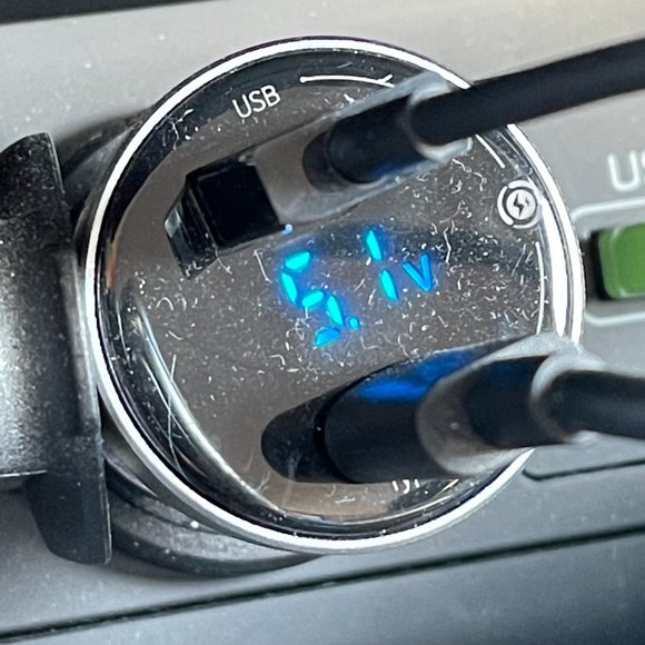 NIB Baseus vckx65c 65W dual car charger USB-C USB-A Macbook 65W w/cable - Picture 6 of 7